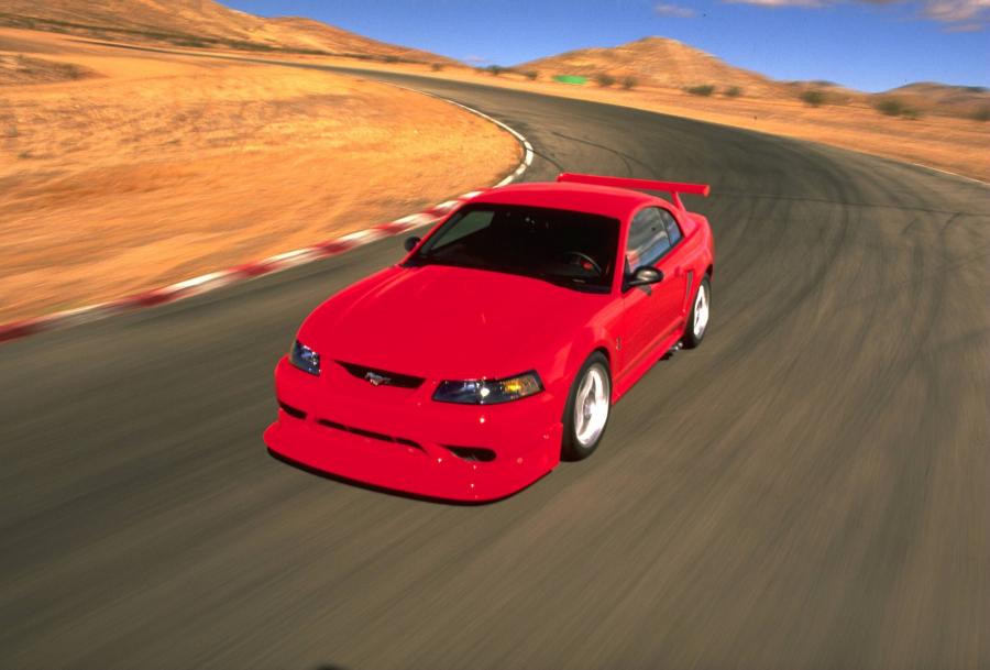  Ford Mustang SVT Cobra R 2000 года  (фото 39 из 128)